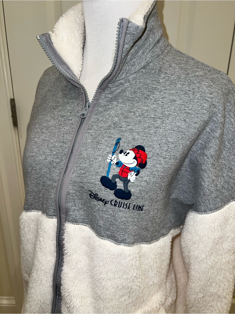 Disney Cruise Lines Alaska Sherpa Fleece Zipper Jacket Spirit Jersey - Picture 2 of 5